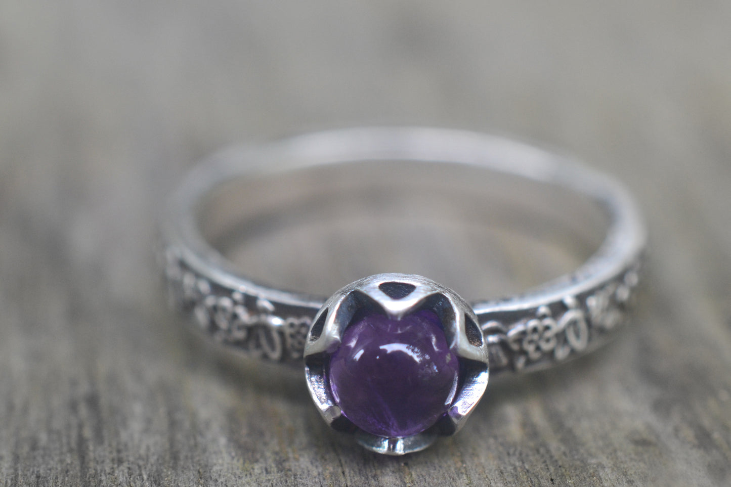 5mm Amethyst Cabochon Rose Leaf Posy Ring