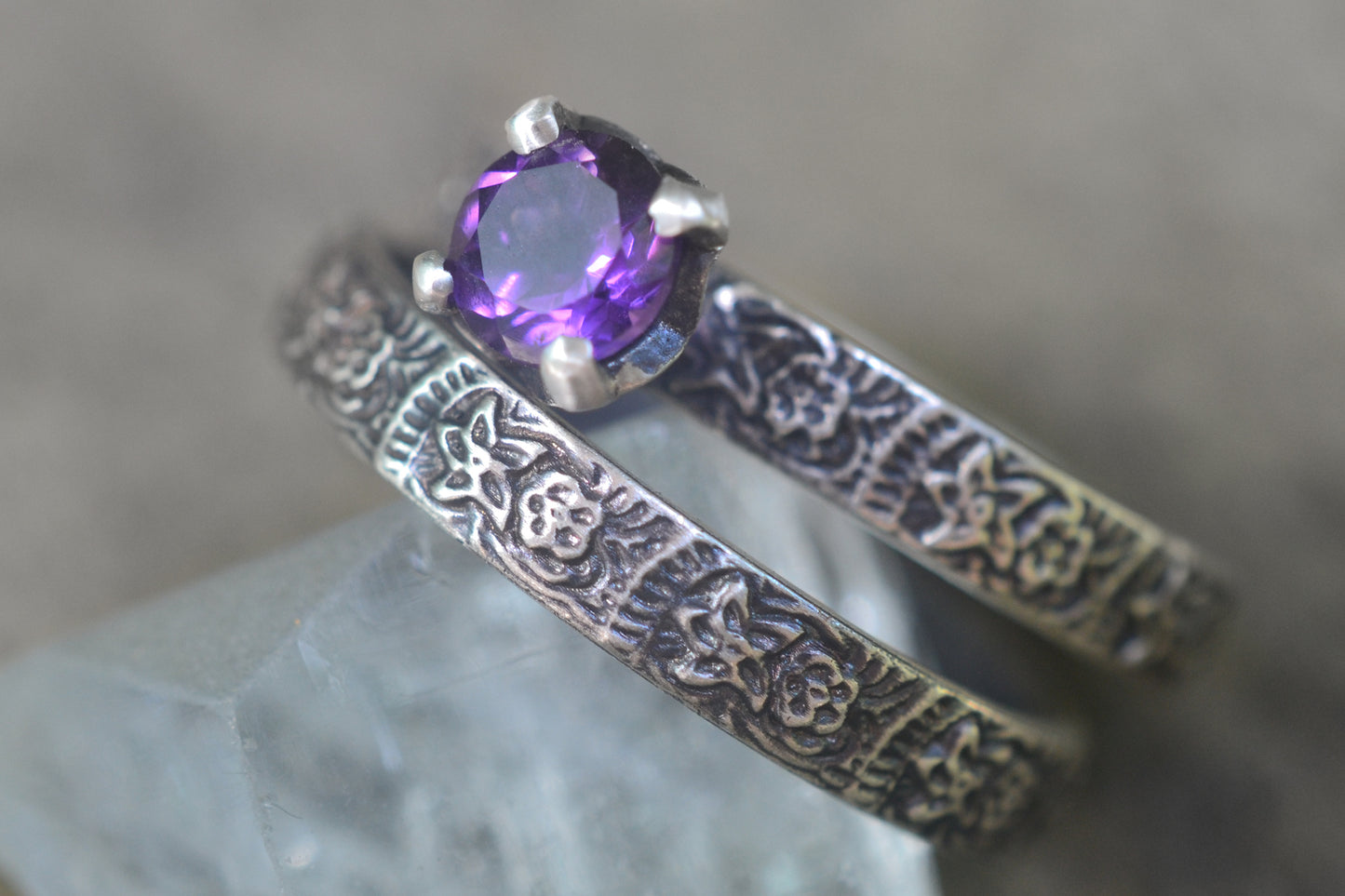 Gothic Amethyst Flower Wedding Band Set