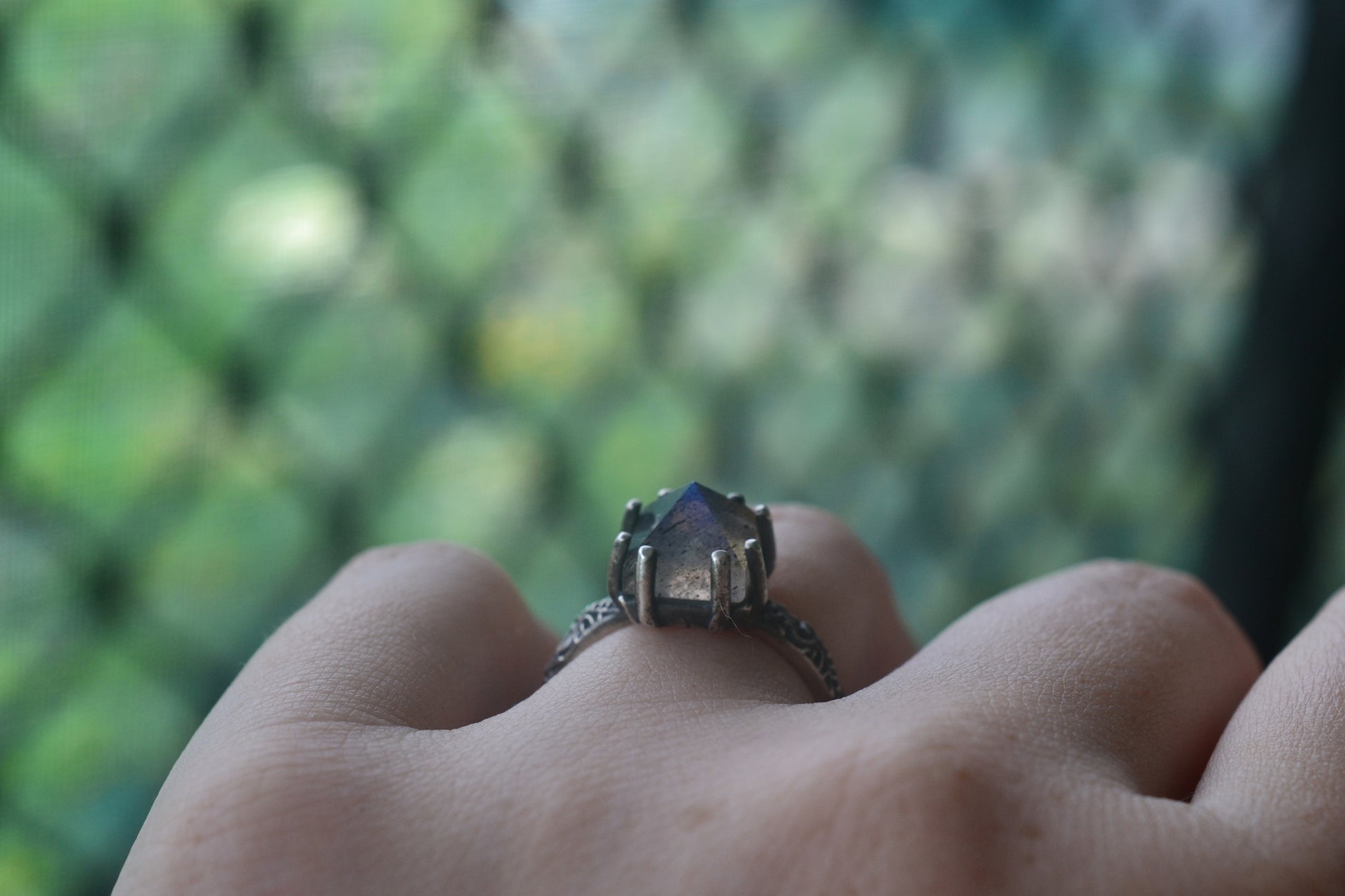 Blue Flash Labradorite Ring With Baroque Band