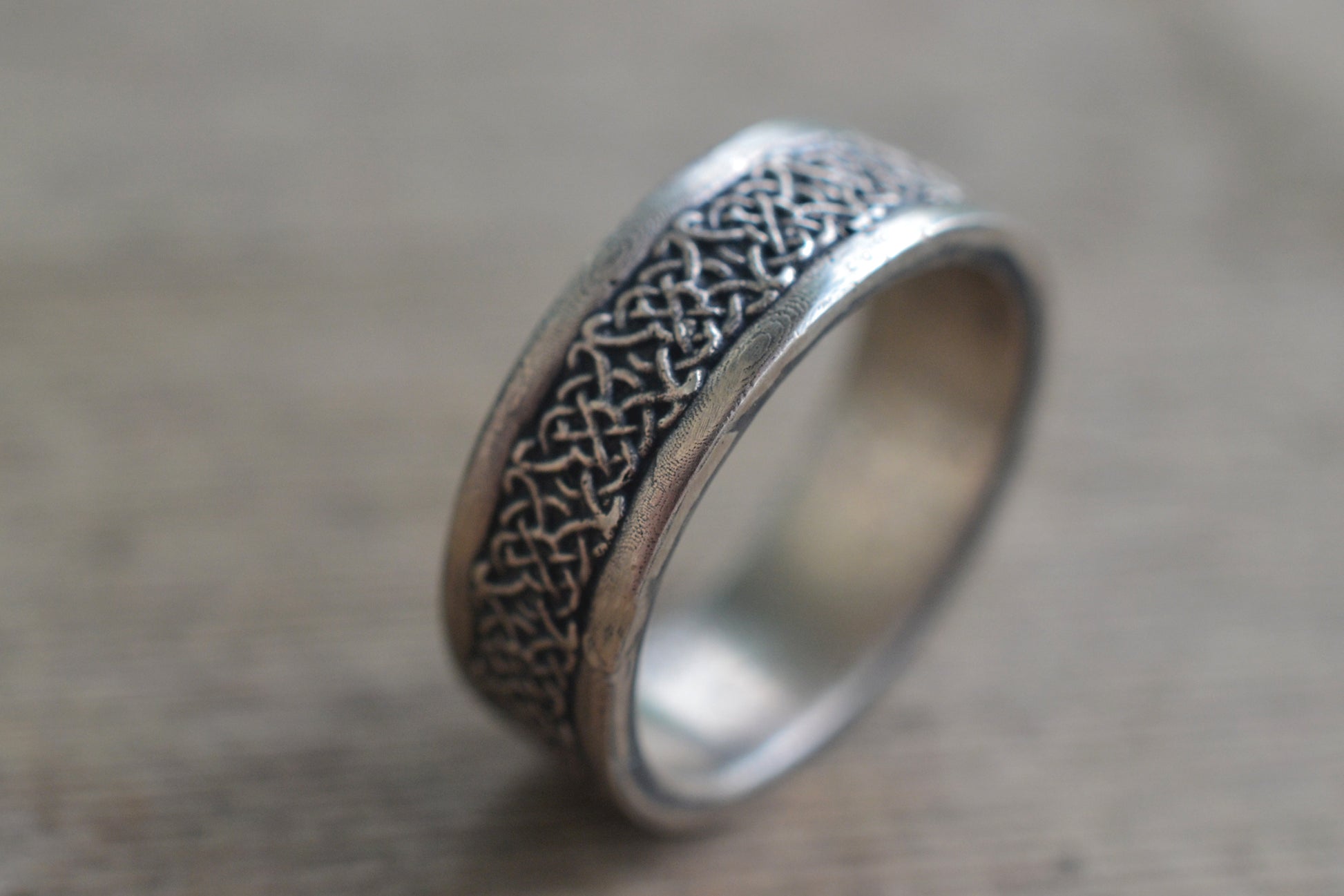 Antiqued Silver Knot Pattern Ring