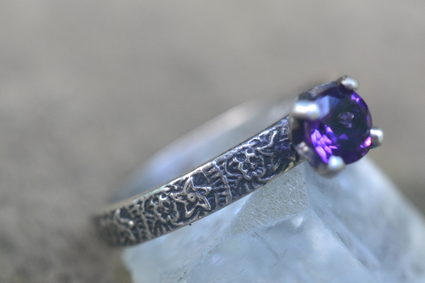 Natural Amethyst Gemstone Ring in 925 Silver