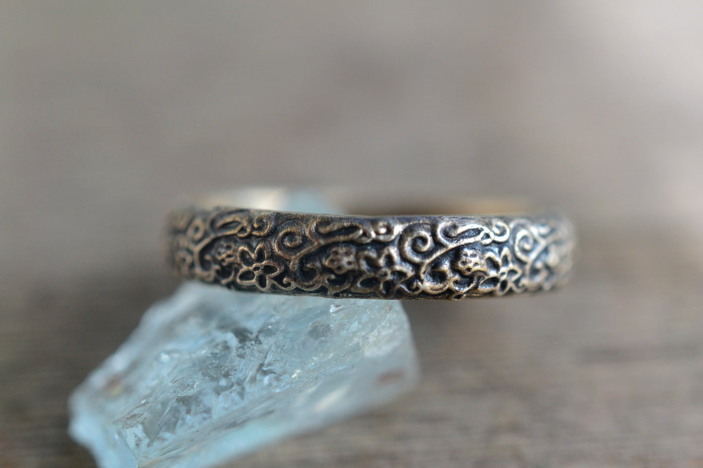 4mm Flower & Leaf Wedding Band in Silver