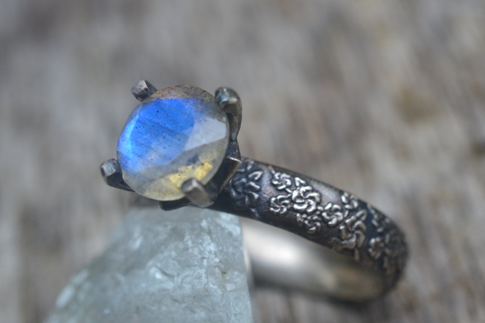 gothic labradorite ring with flower pattern