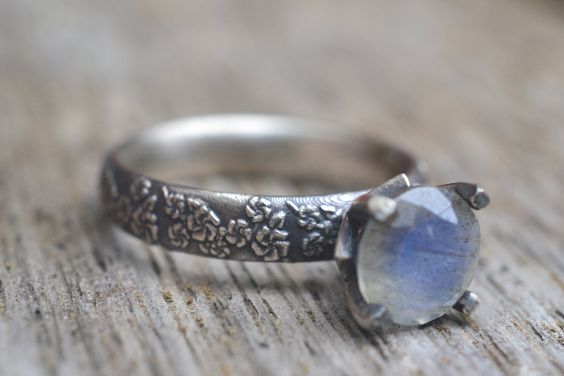 blue flash labradorite crystal ring in oxidised sterling