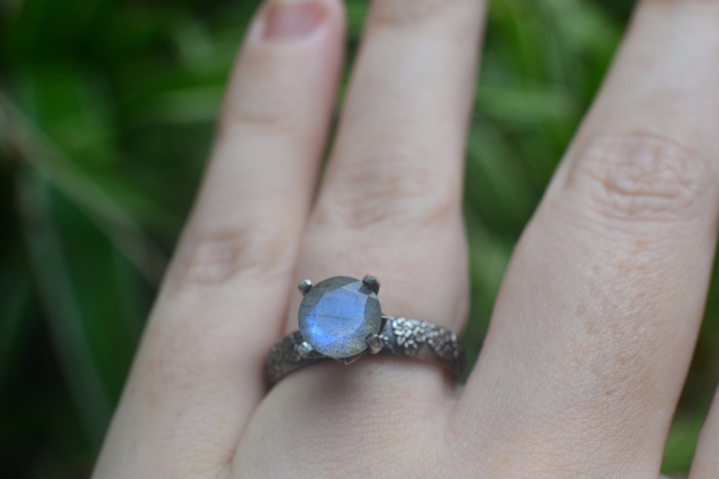 women's 8mm labradorite ring in sterling silver