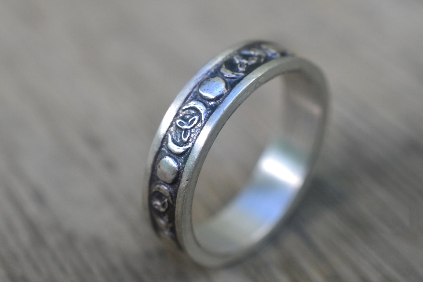 Oxidised Silver Moon Phase Wedding Band