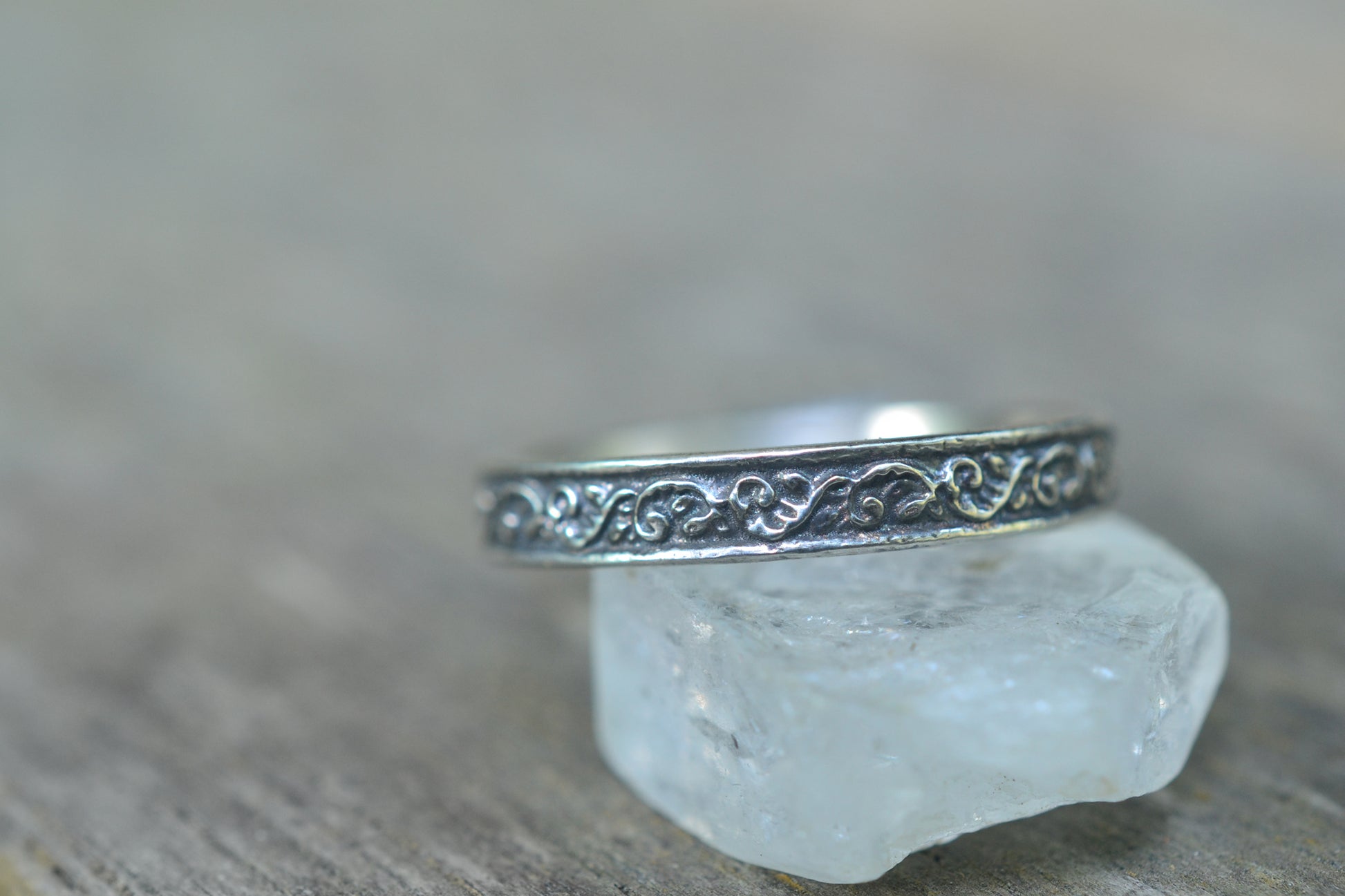 Dainty Oxidised Silver Viny Leaf Wedding Band