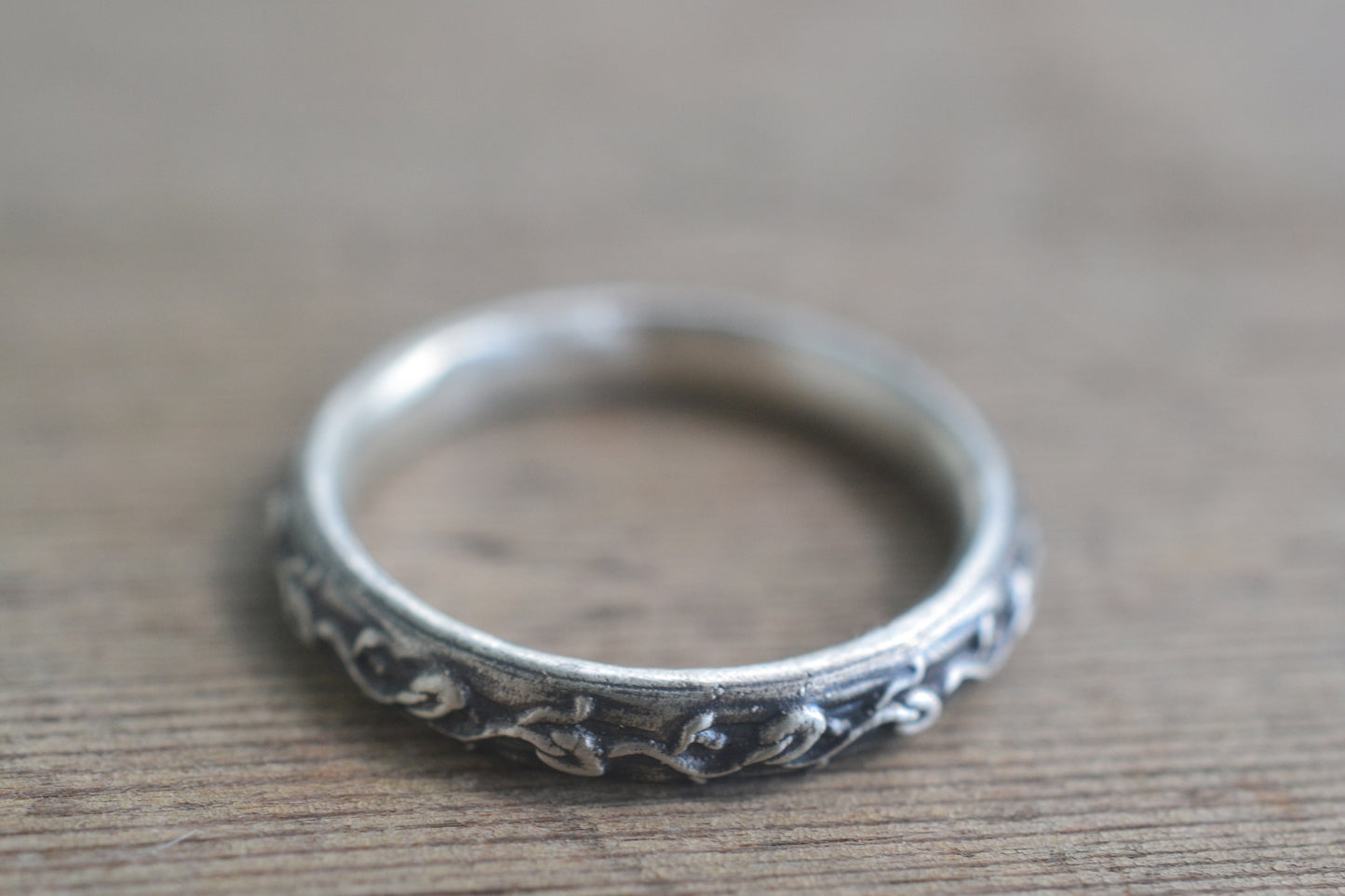 narrow vine leaf wedding band in silver