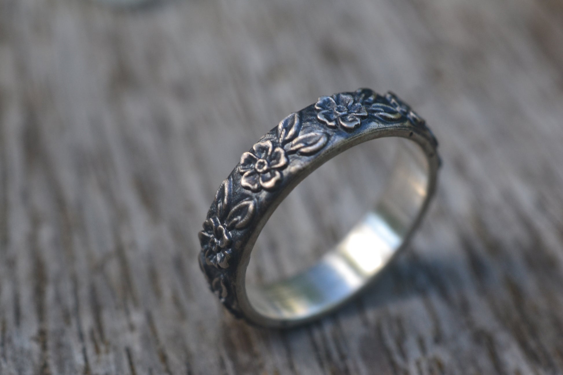Men's Wild Rose Wedding Ring in Silver