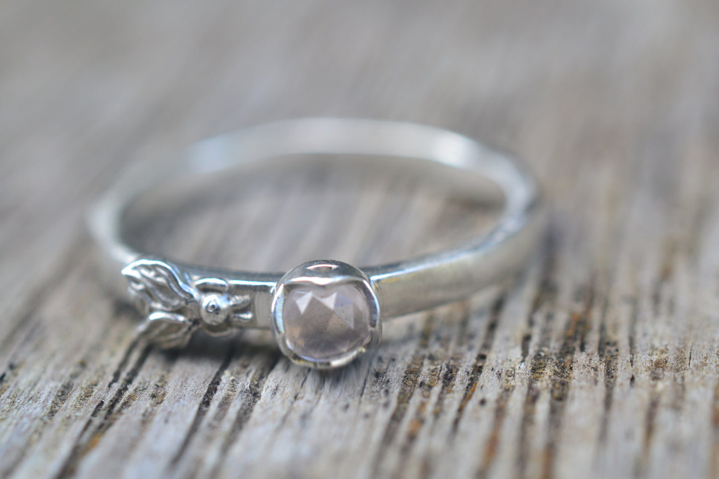925 Silver Honeybee Ring With Rose Quartz Stone