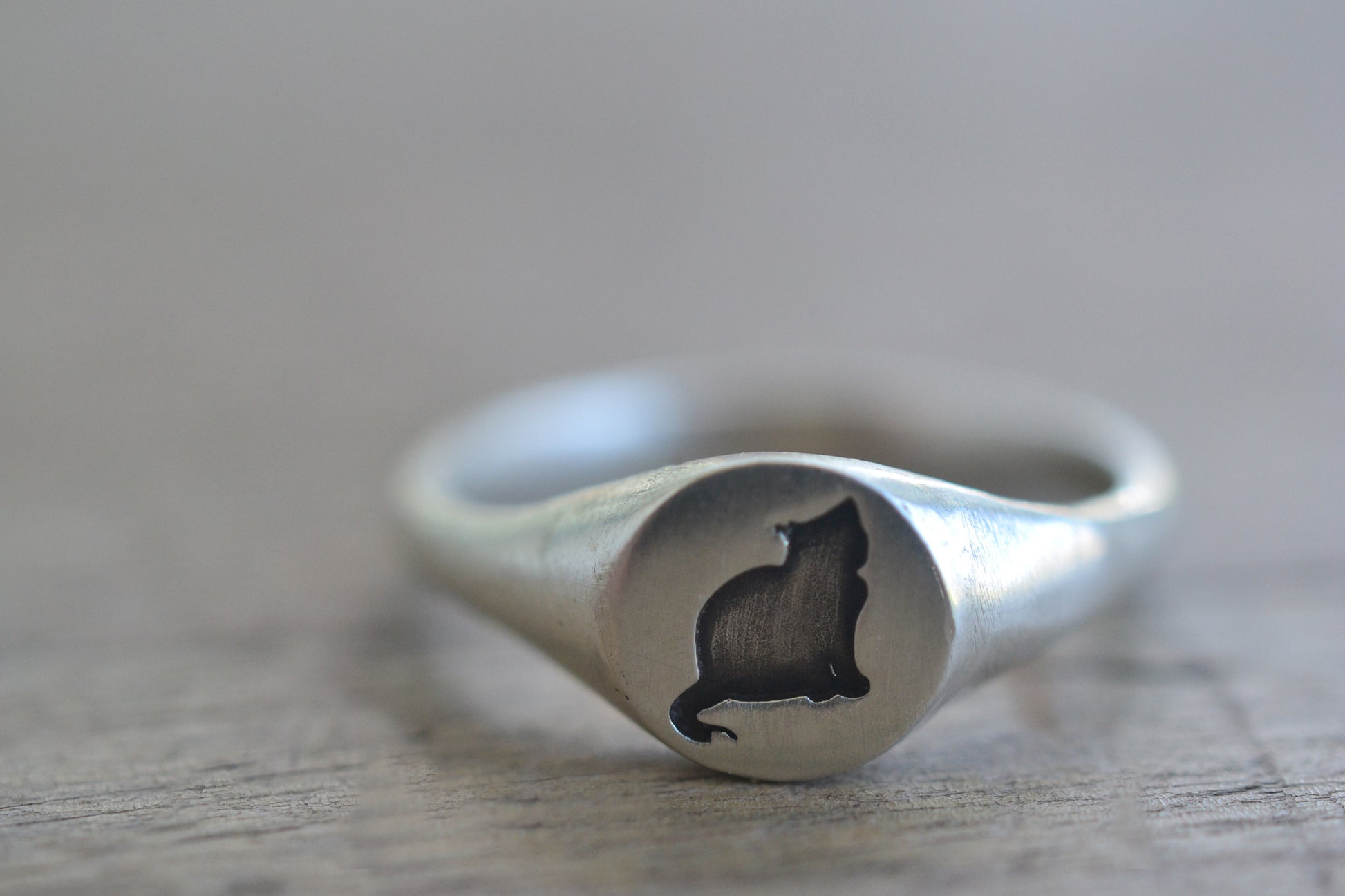 Minimalist Sterling Silver Cat Figure Signet Ring