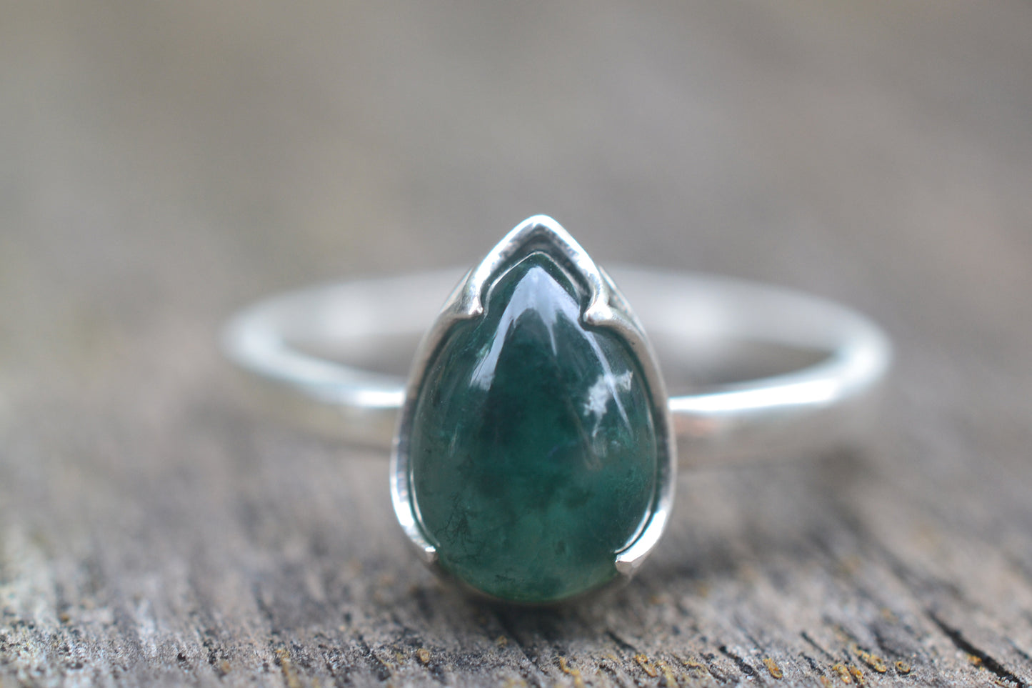 Teardrop Moss Agate Ring in 925 Silver