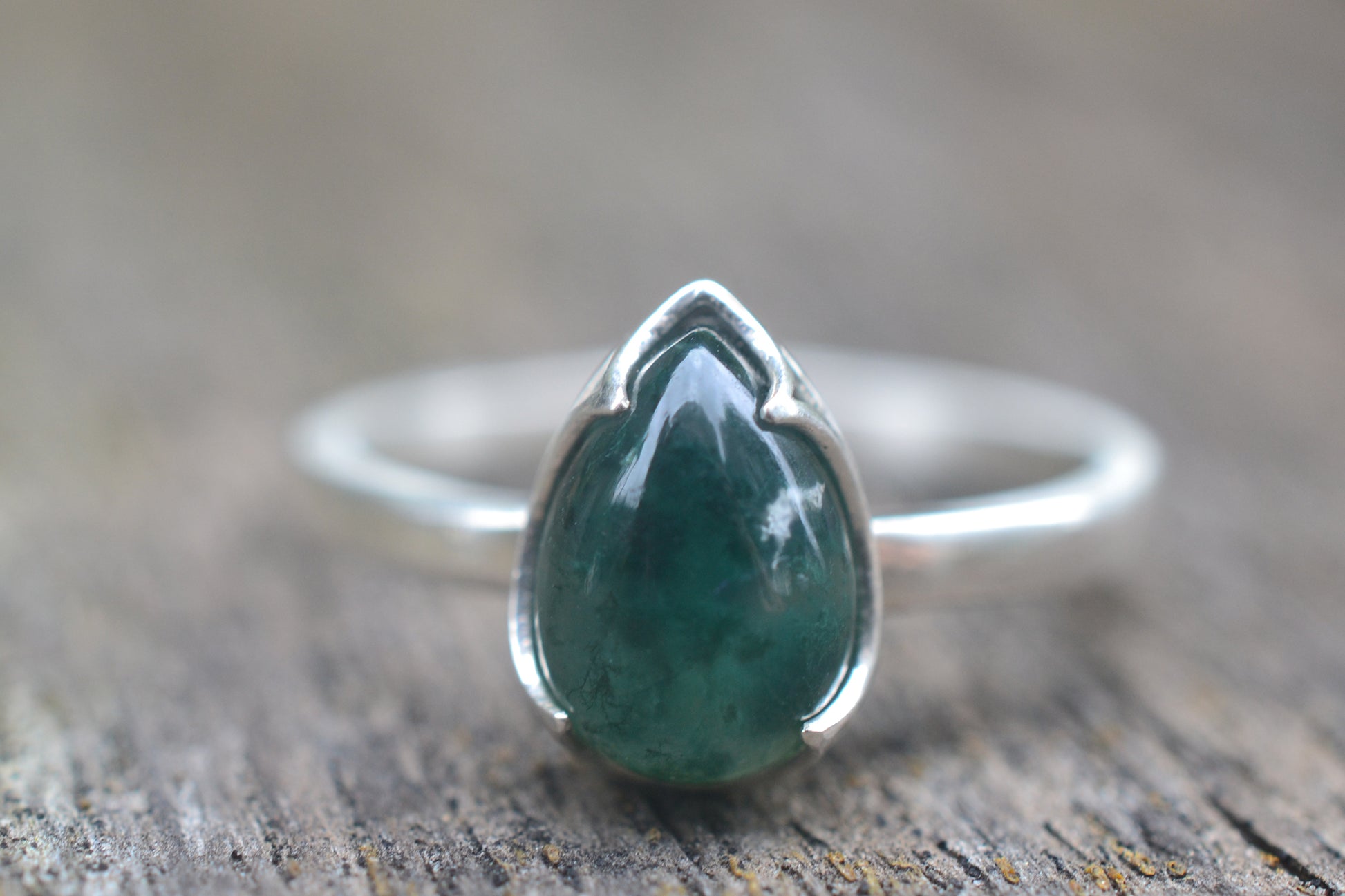 Teardrop Moss Agate Ring in 925 Silver