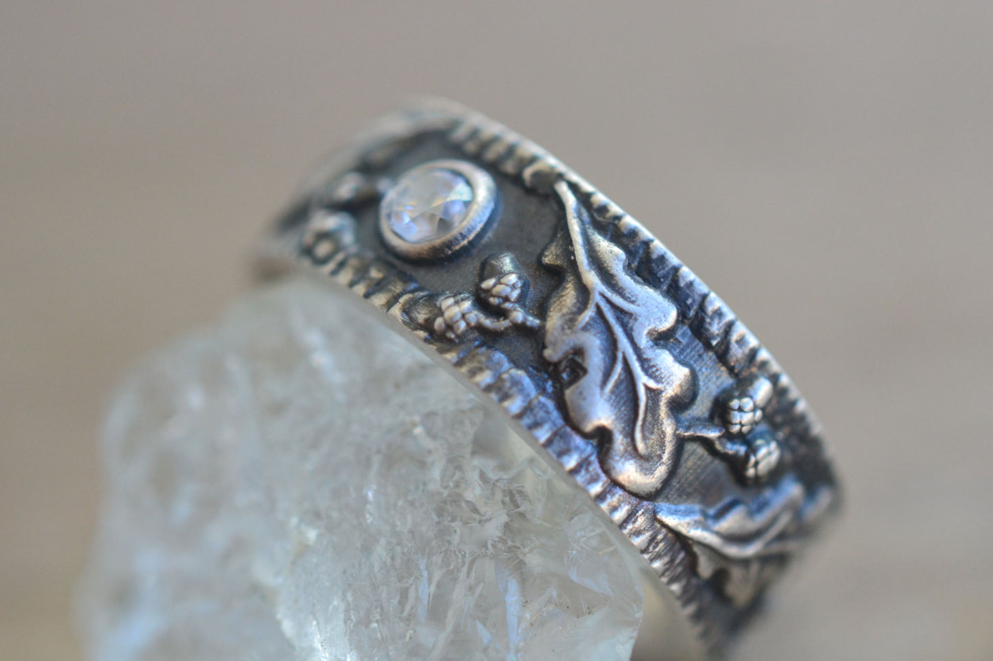 Oak & Acorn Wedding Band With White Zircon