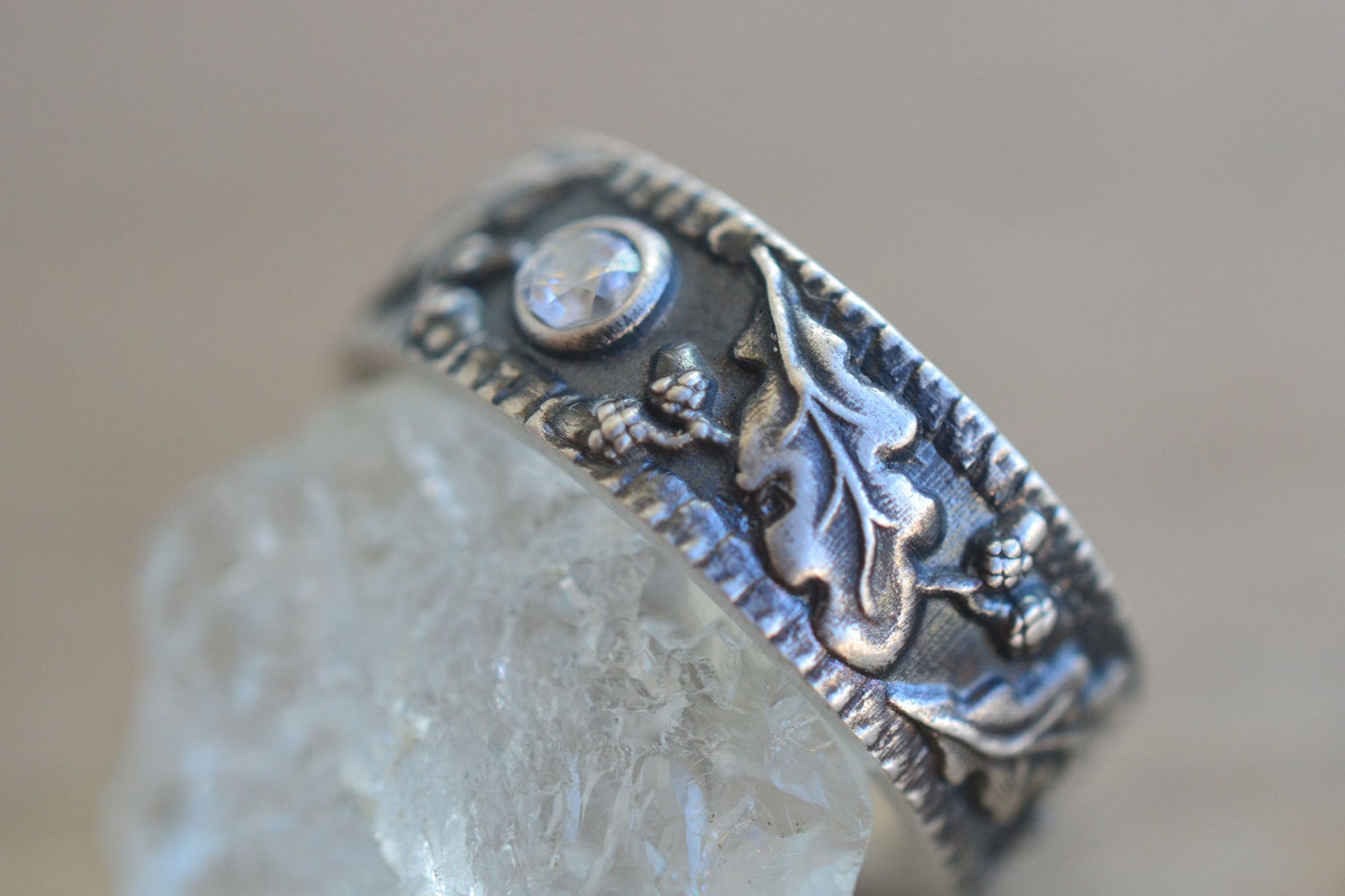 Oak & Acorn Wedding Band With White Zircon