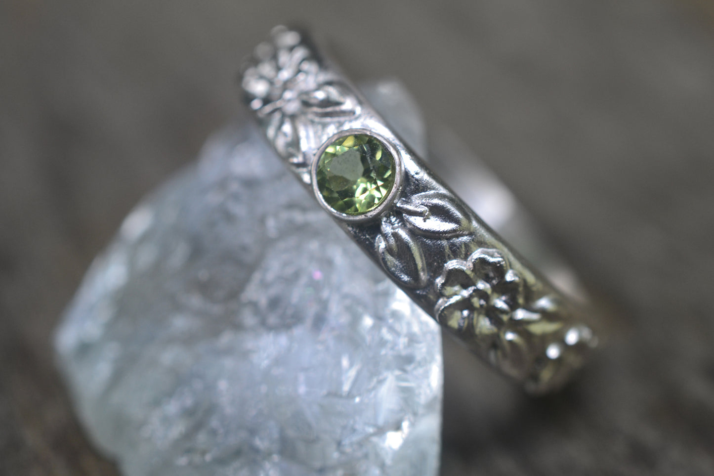 Mens Sterling Silver Peridot Ring With Roses
