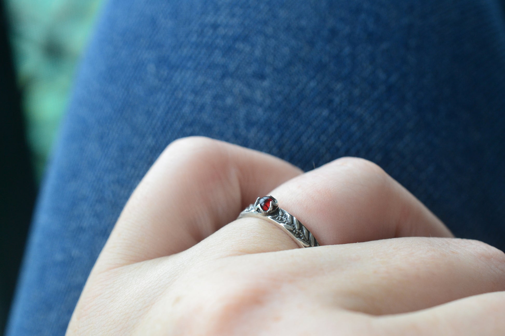 925 Silver Eucalyptus Leaf Band With 3mm Garnet Stone