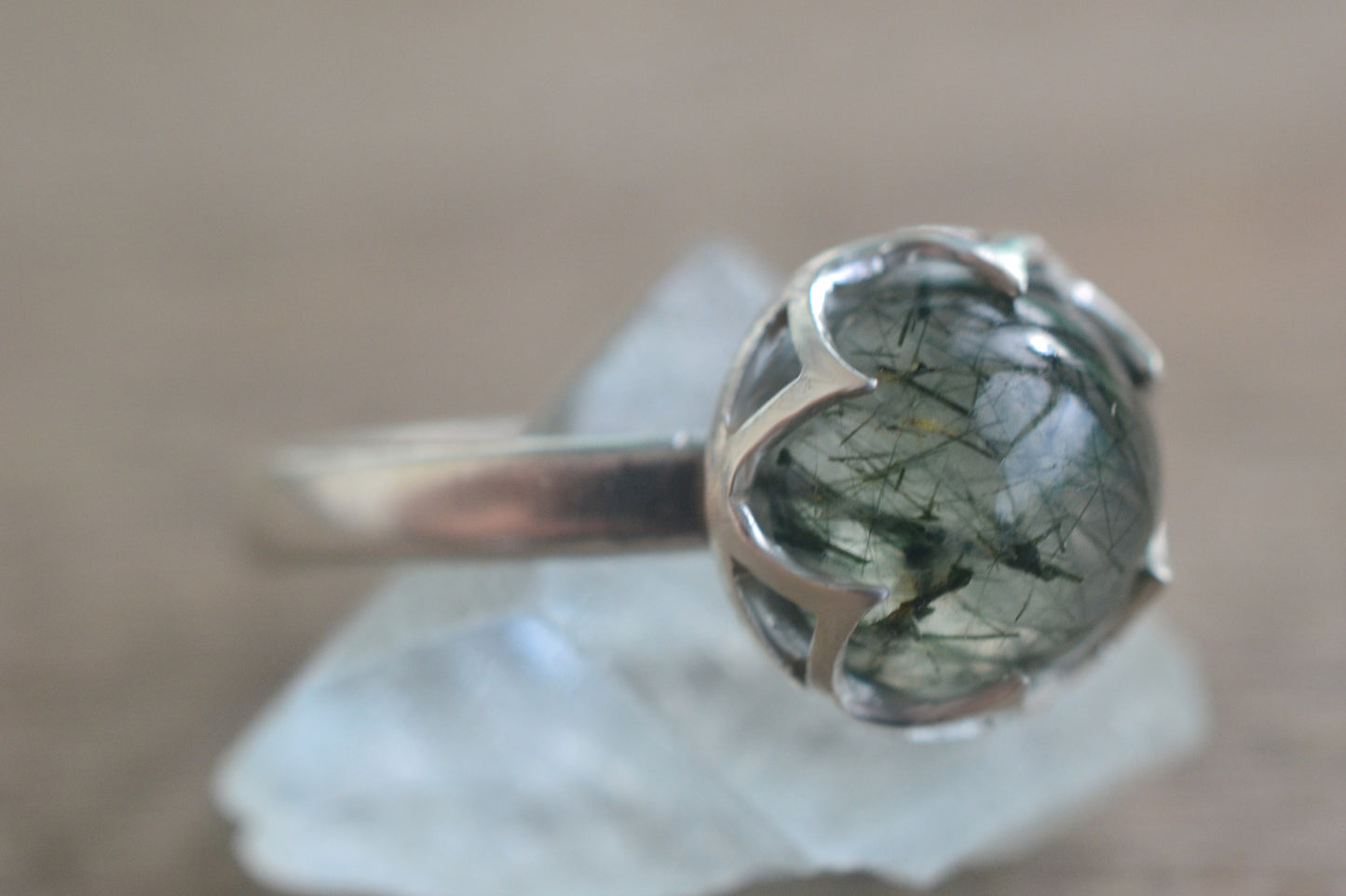 Green Tourmalated Quartz Ring in 925 Silver