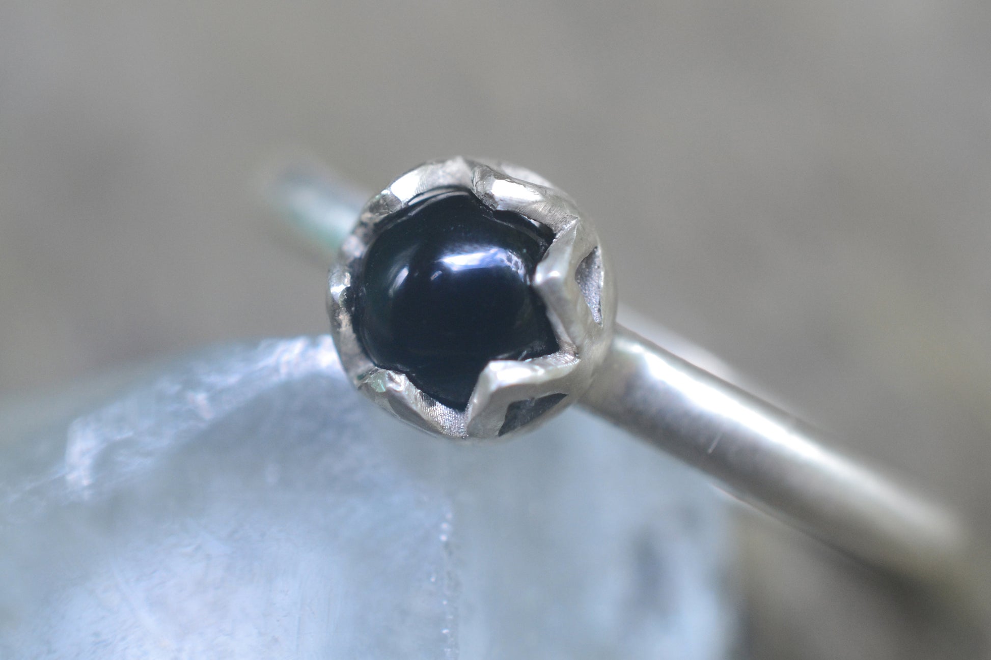 5mm Black Onyx Cabochon Ring in Silver