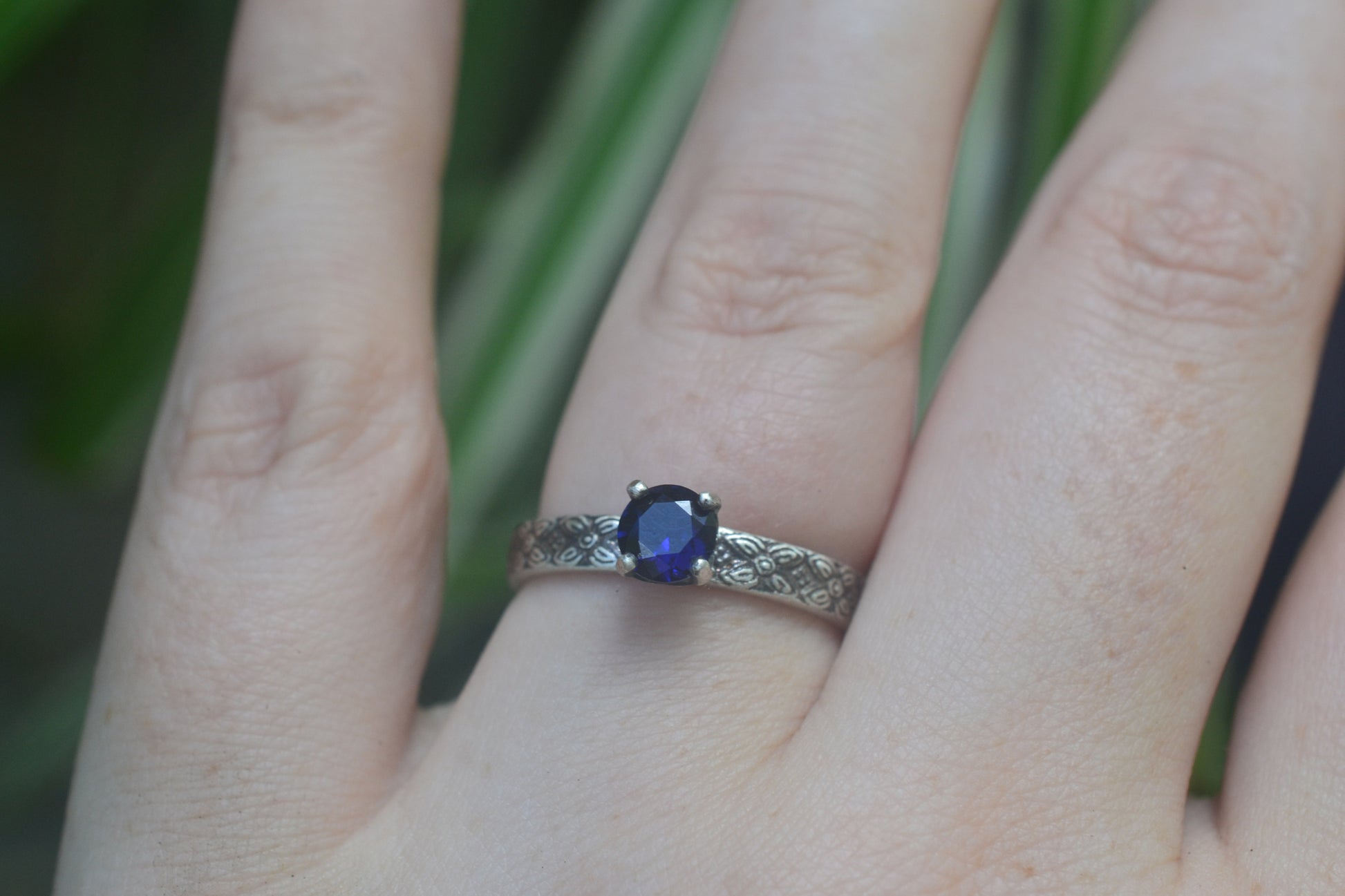 Womens Victorian Style Blue Sapphire Poesy Ring
