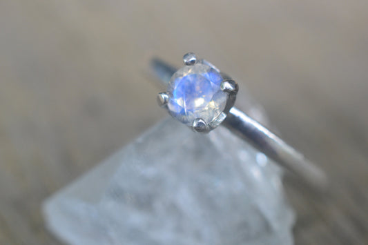 Simple Rainbow Moonstone Solitaire Ring