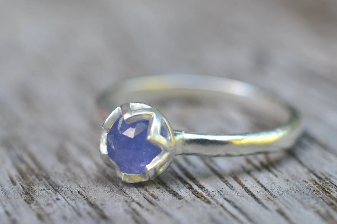 Rose Cut Tanzanite Cabochon Ring in 925 Silver