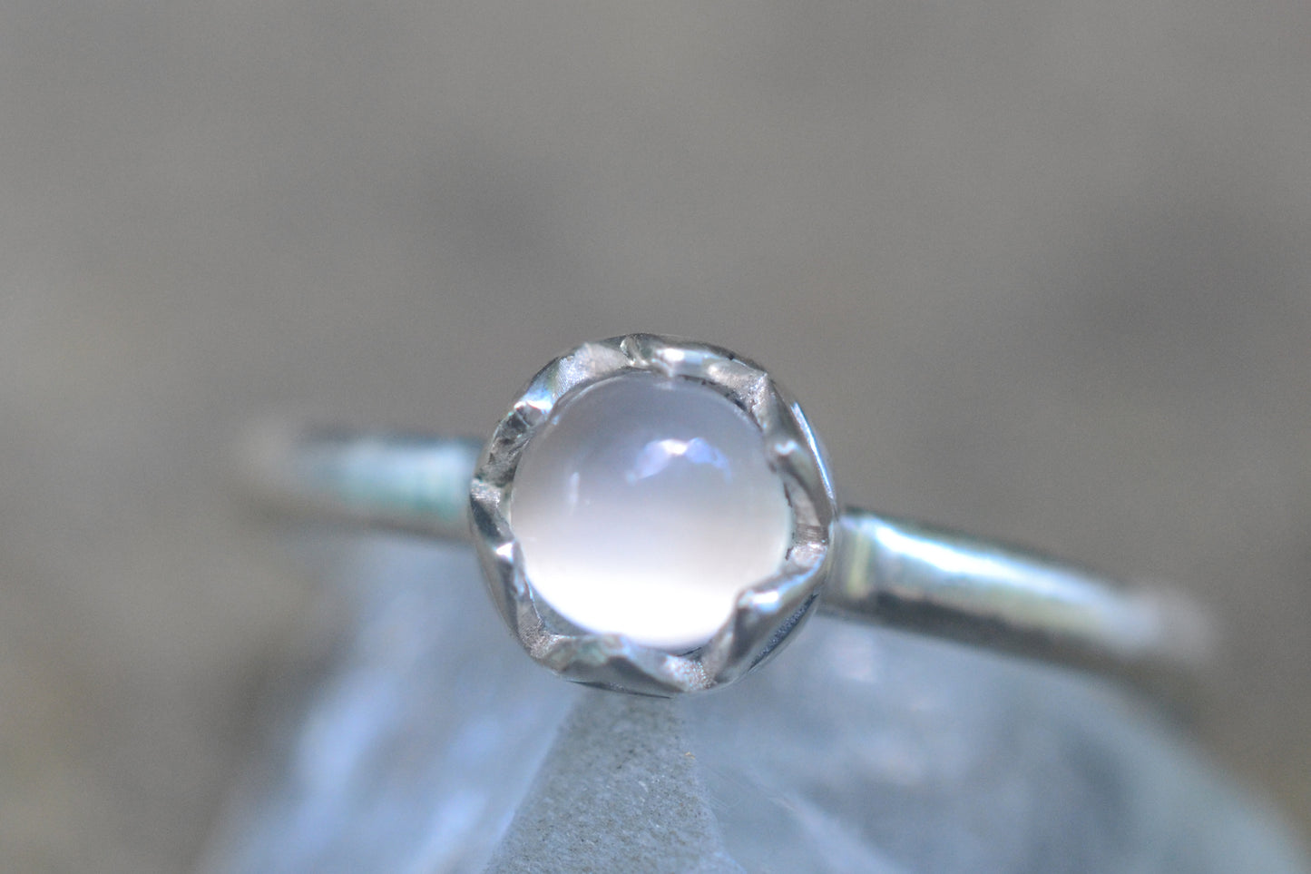 5mm Moonstone Cabochon Ring in 925 Silver