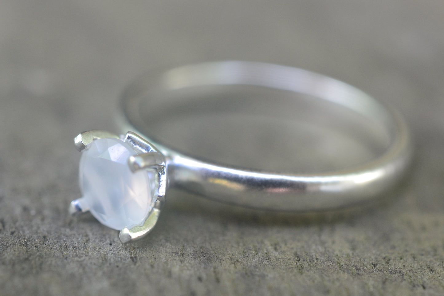 6mm Round Faceted White Moonstone Ring