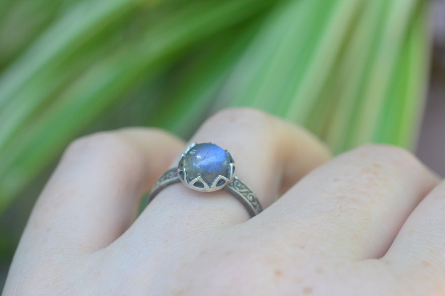 Renaissance Style Blue Flash Labradorite Gemstone Ring