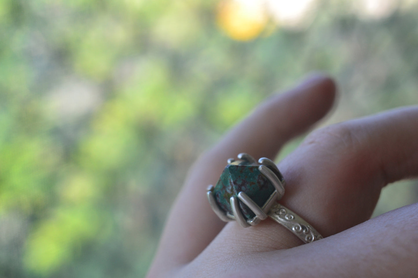 Bloodstone Point Ring With Spiral Pattern Band