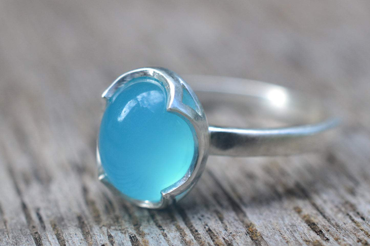 Simple Chalcedony Ring in 925 Sterling Silver