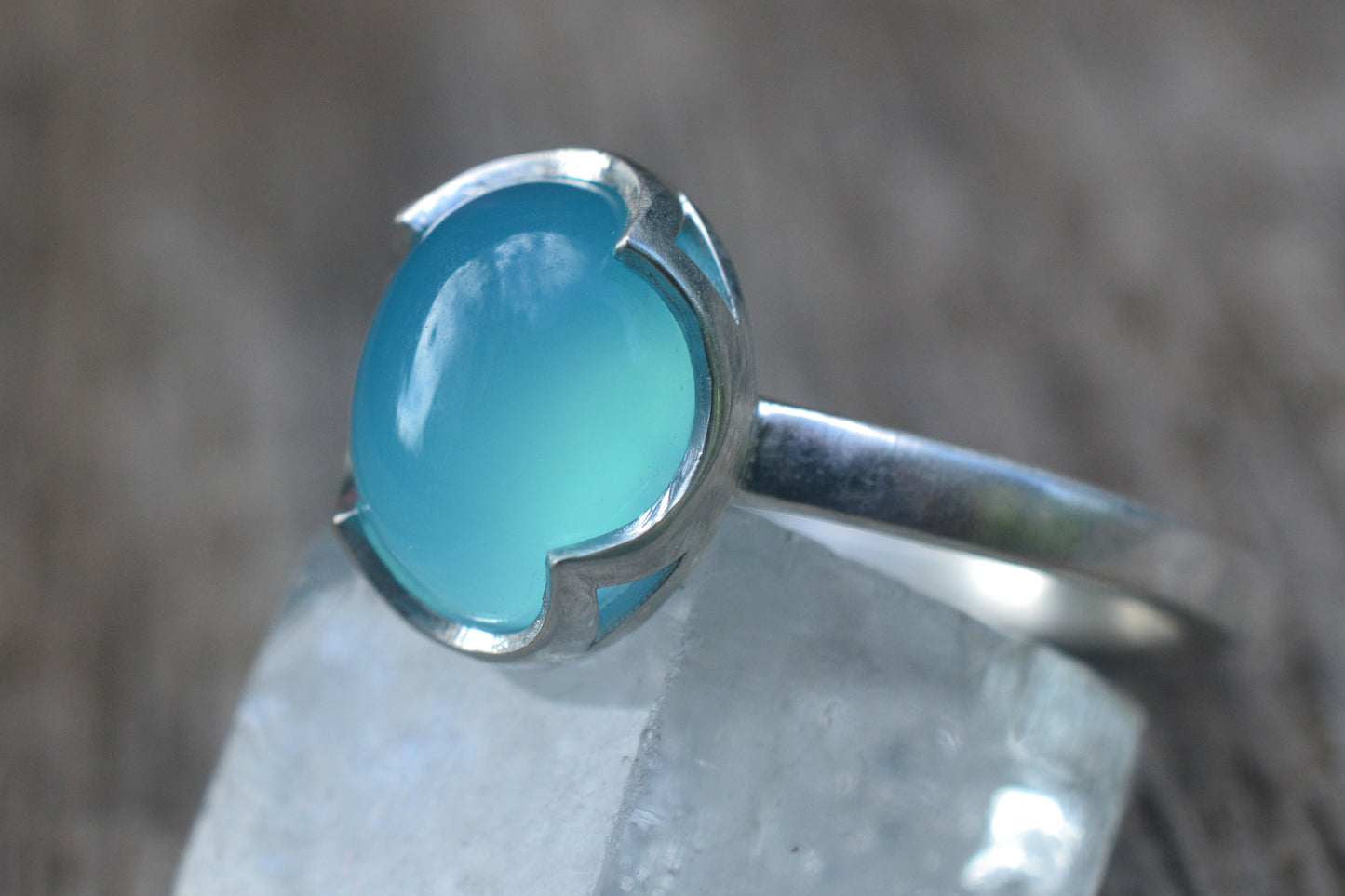 10mm x 8mm Chalcedony Ring in Silver