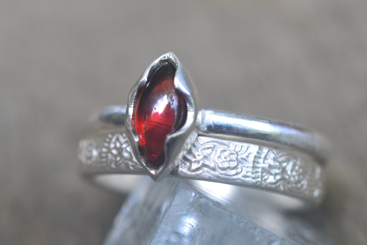 Garnet & Flower Stacking Set in 925 Silver