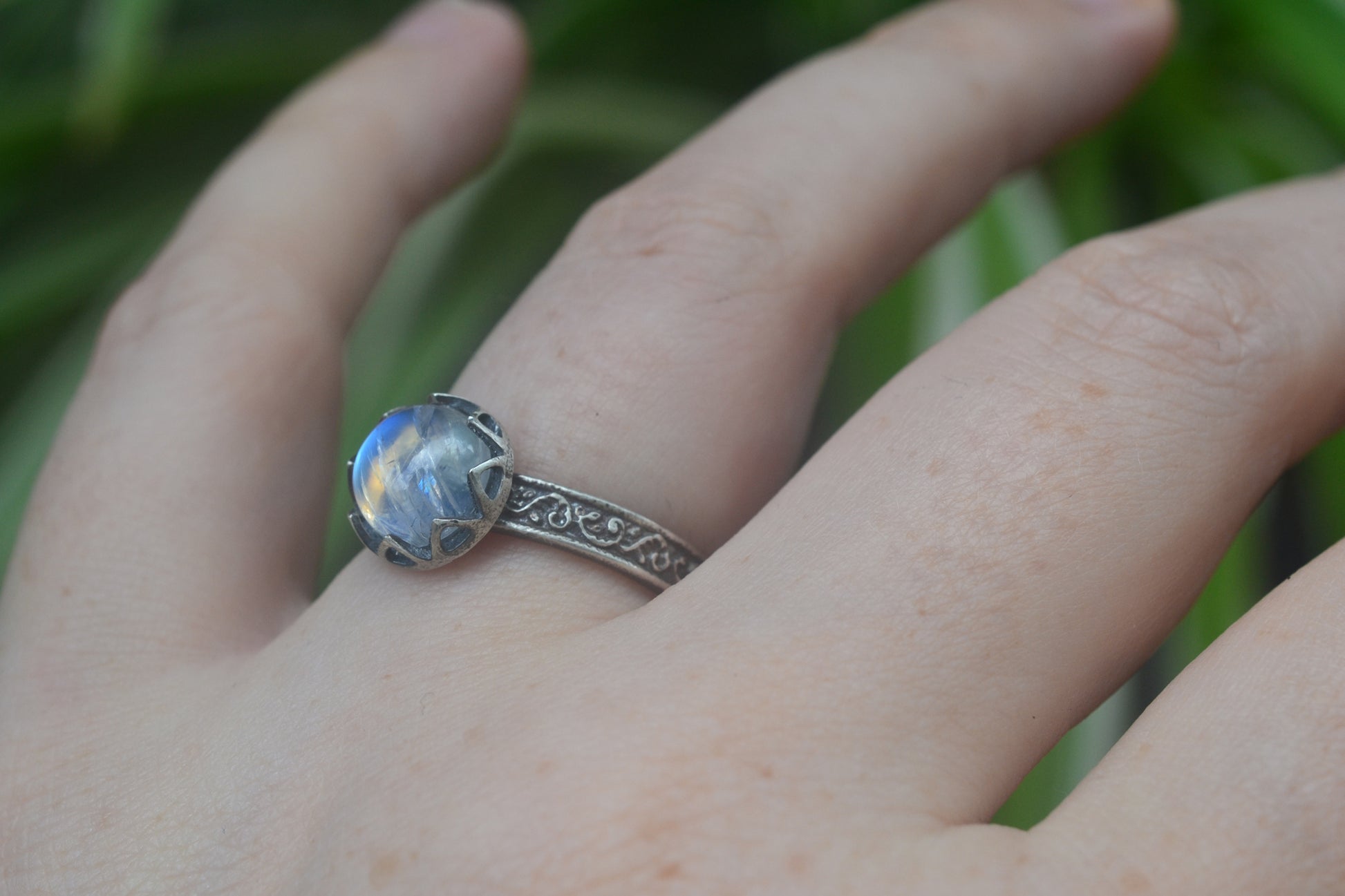 Rainbow Moonstone Renaissance Ring in Silver