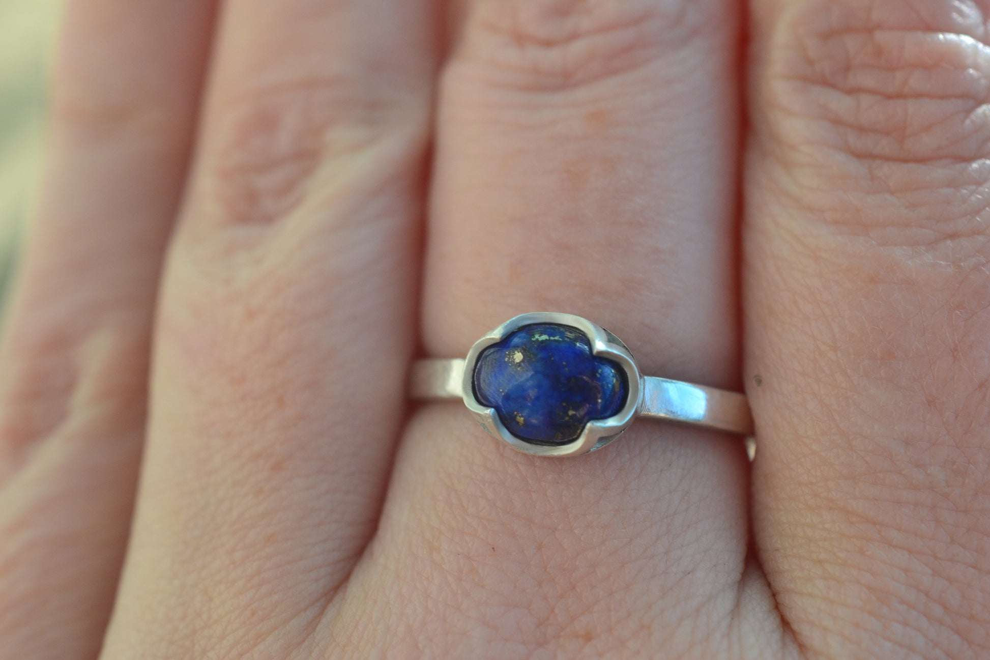 925 Sterling Silver & Lapis Lazuli Cabochon Ring