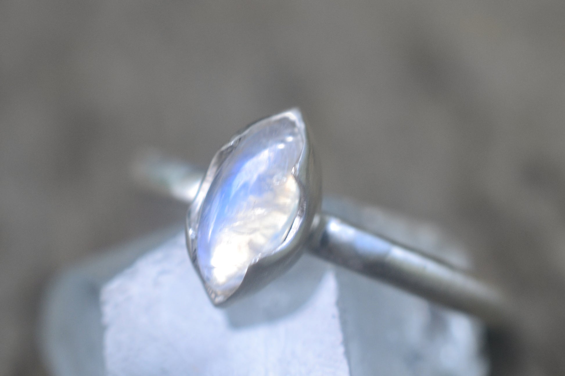 Rainbow Moonstone Ring in 925 Silver