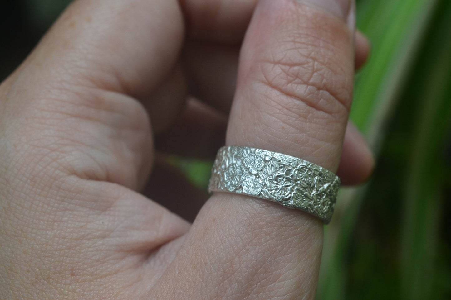 Shiny Sterling Silver Peach Blossom Band