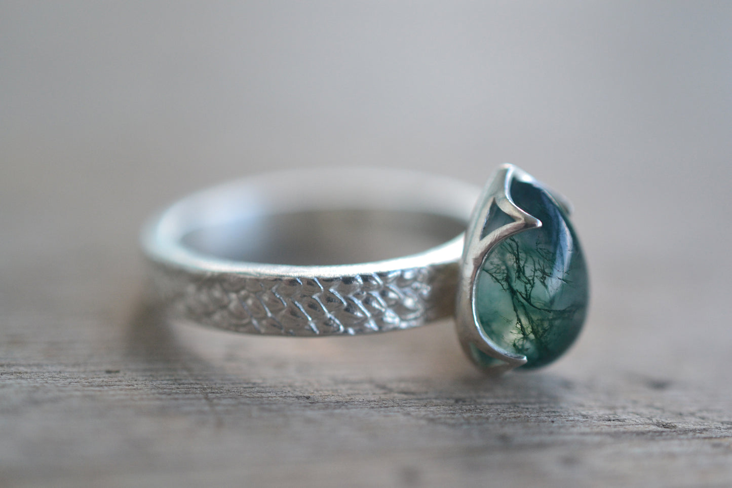 925 Silver Dragon Scale Ring With Moss Agate