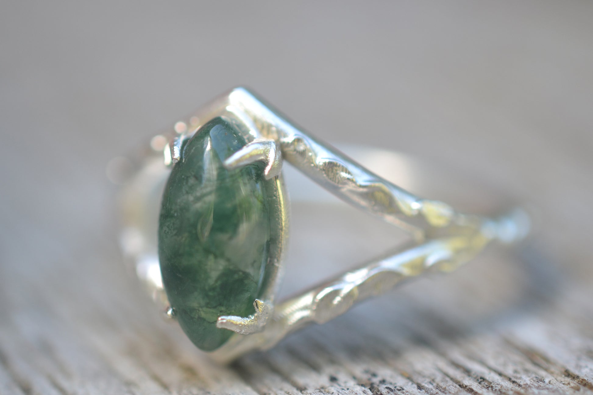 Silver Leaf Ring With Natural Moss Agate