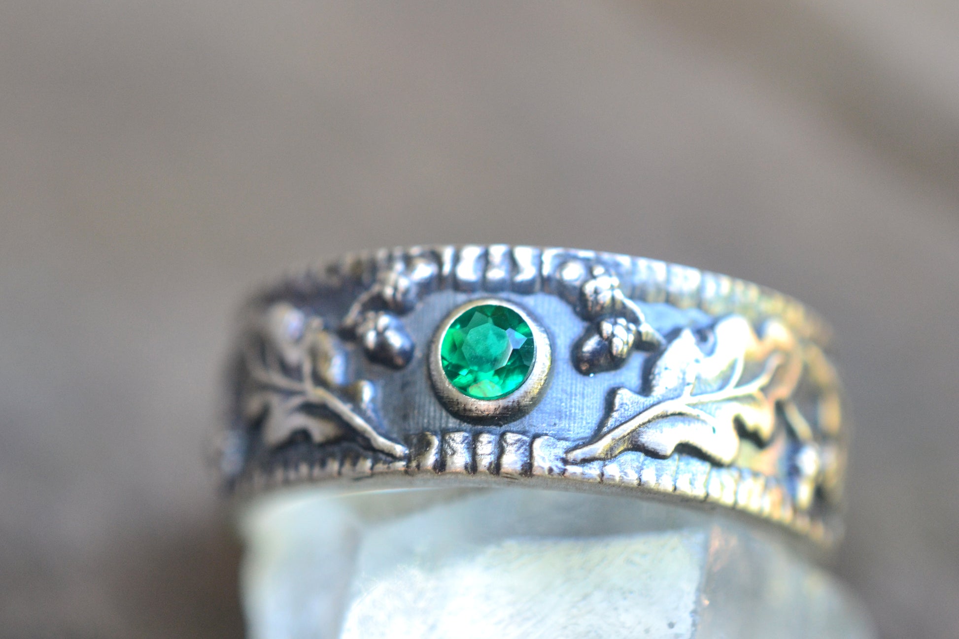 Men's Oak & Acorn Druid Wedding Band With 3mm Emerald