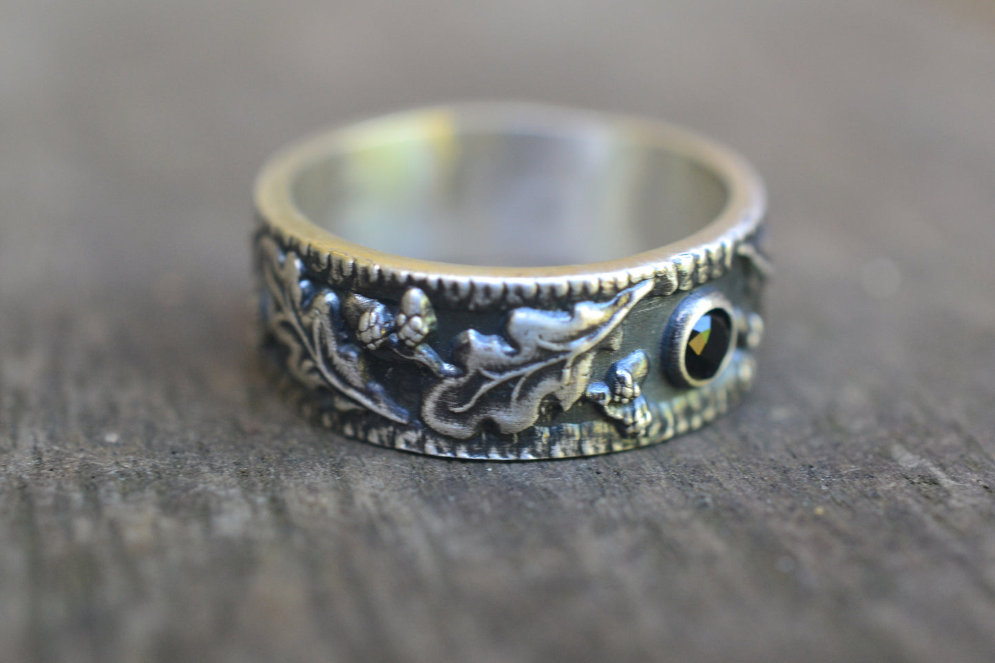 Black Spinel Wedding Band With Acorn Pattern