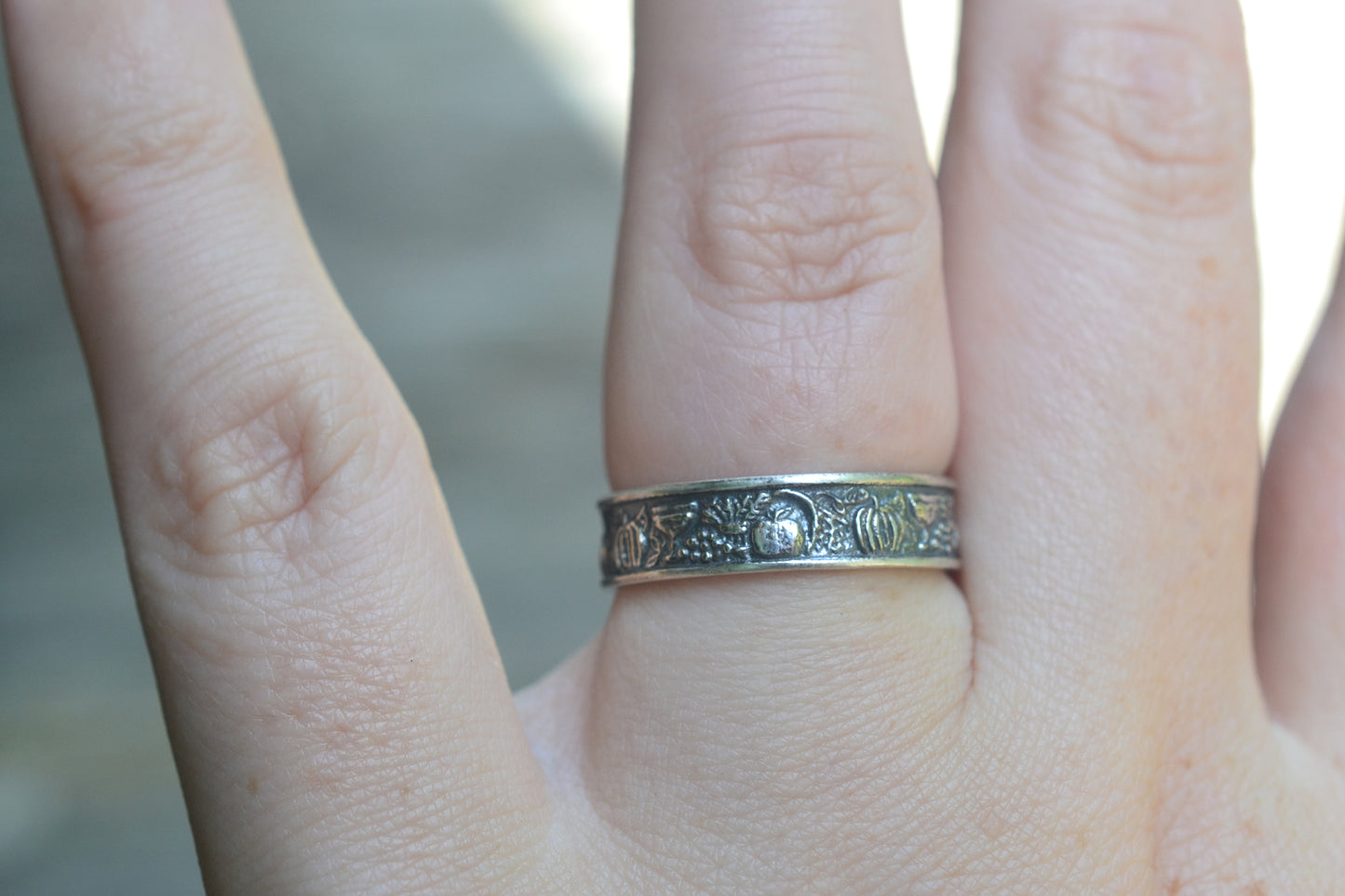5mm Wide Harvest Cornucopia Ring in Silver