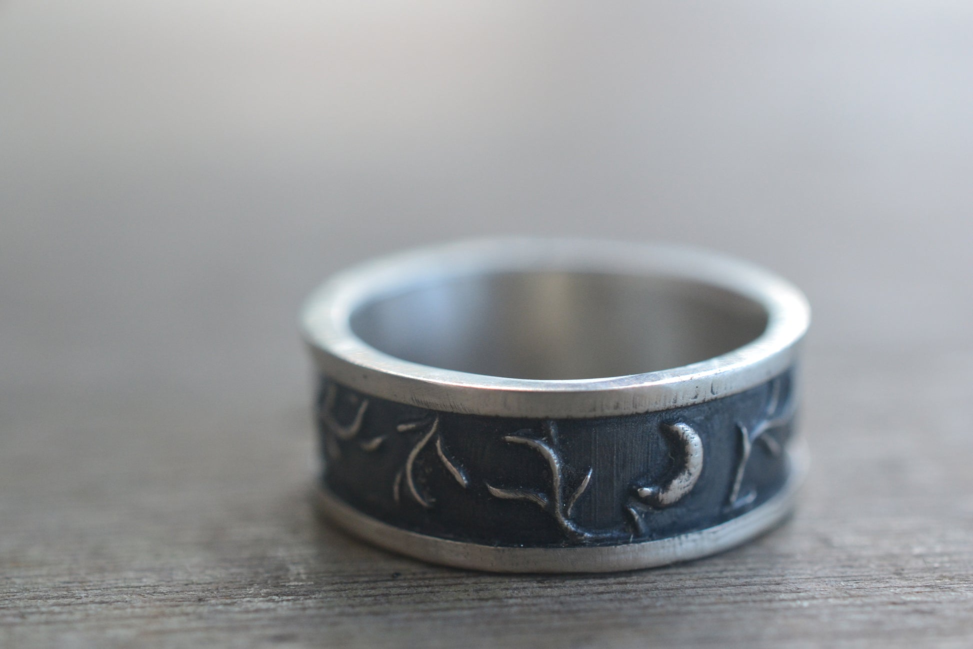 8mm Wide Oxidised Silver Thorn Ring