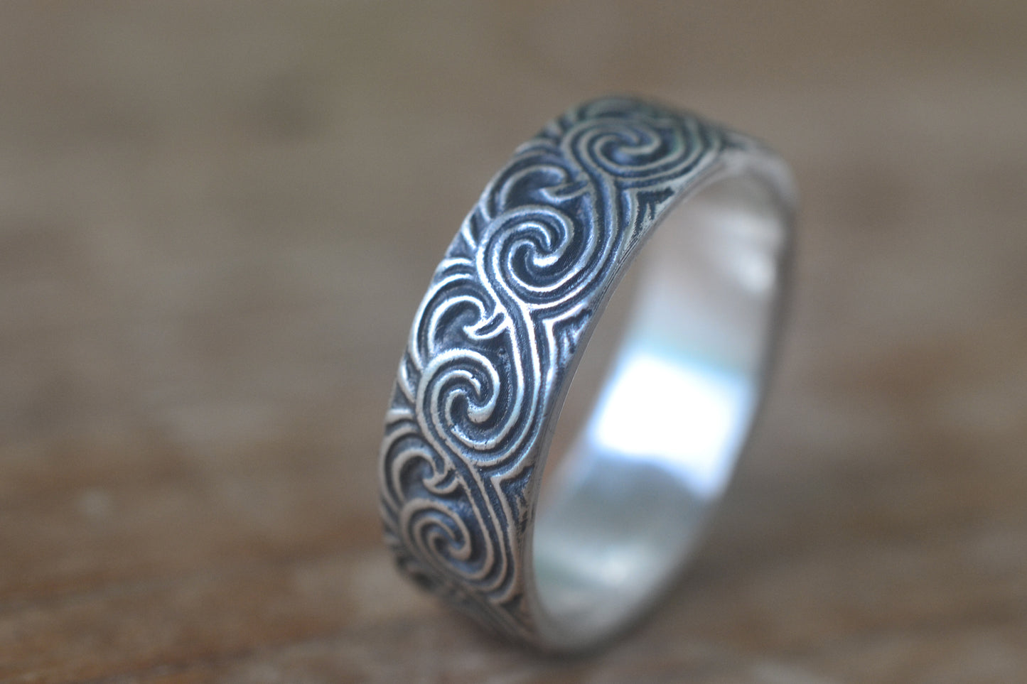 Wide Ocean Ring With Wave Design