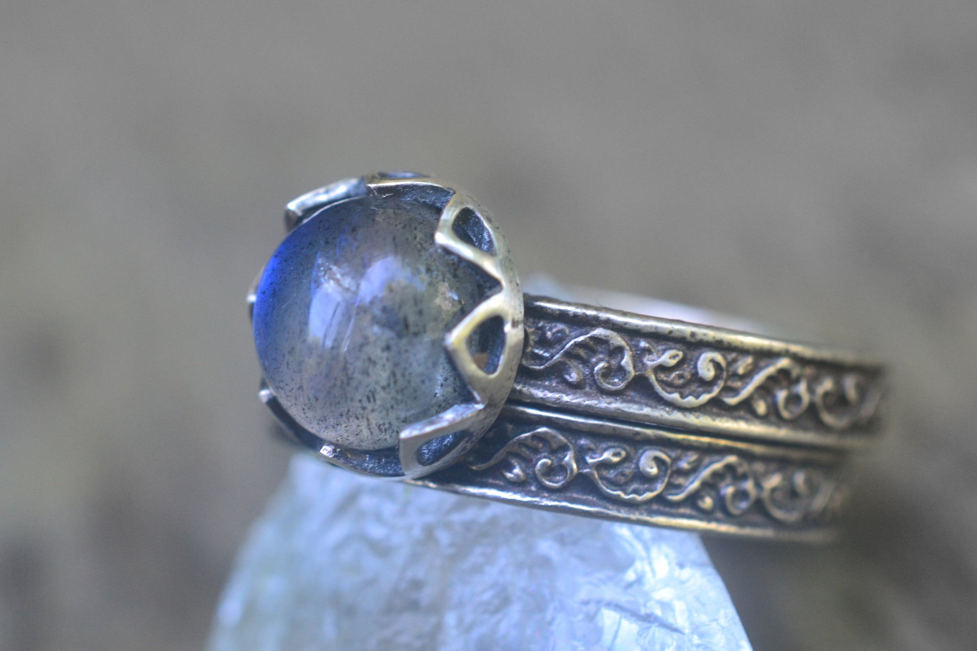 Renaissance Style Labradorite Bridal Ring Set