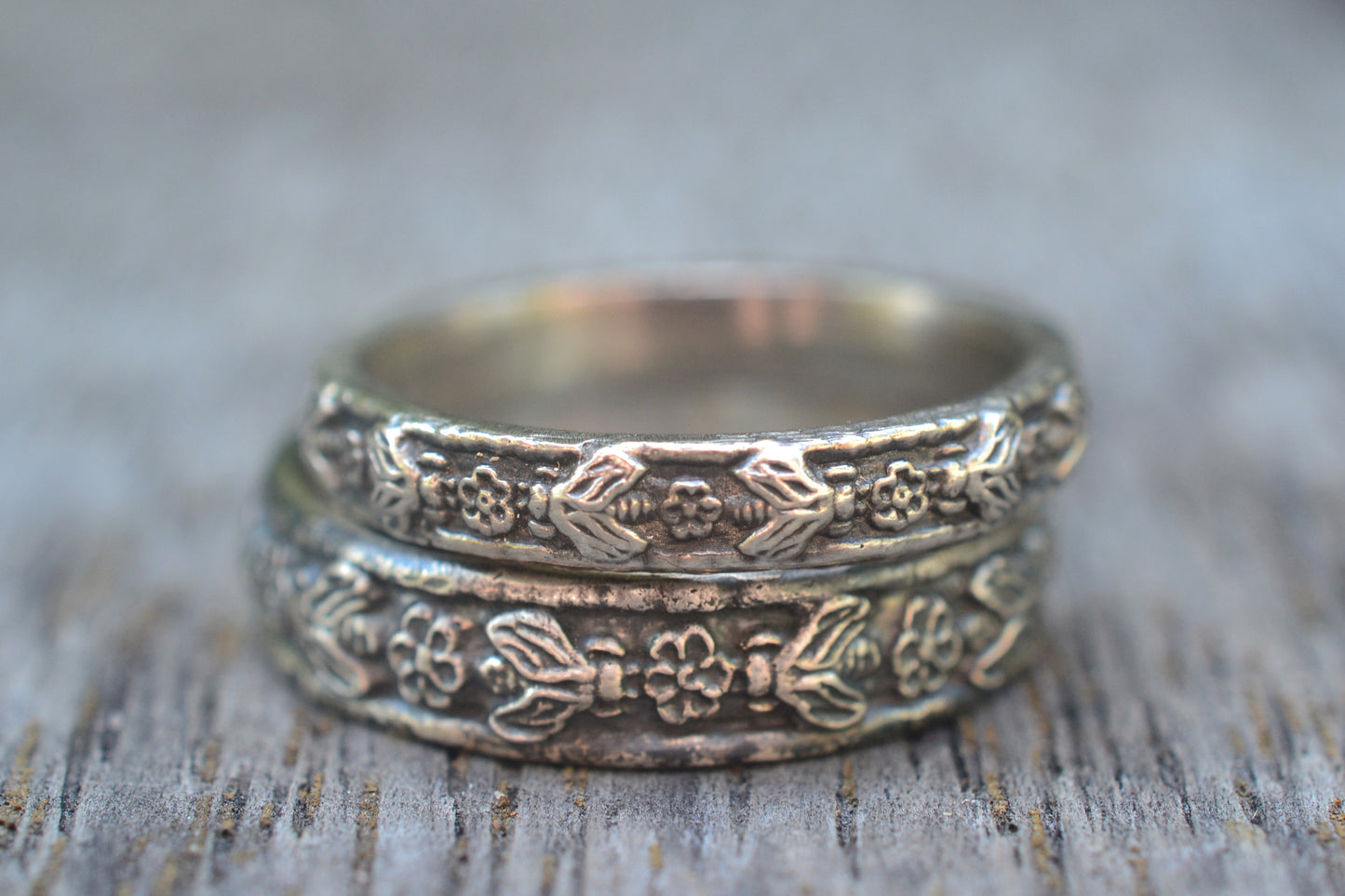 Rose & Bee Wedding Band Set in 925 Silver
