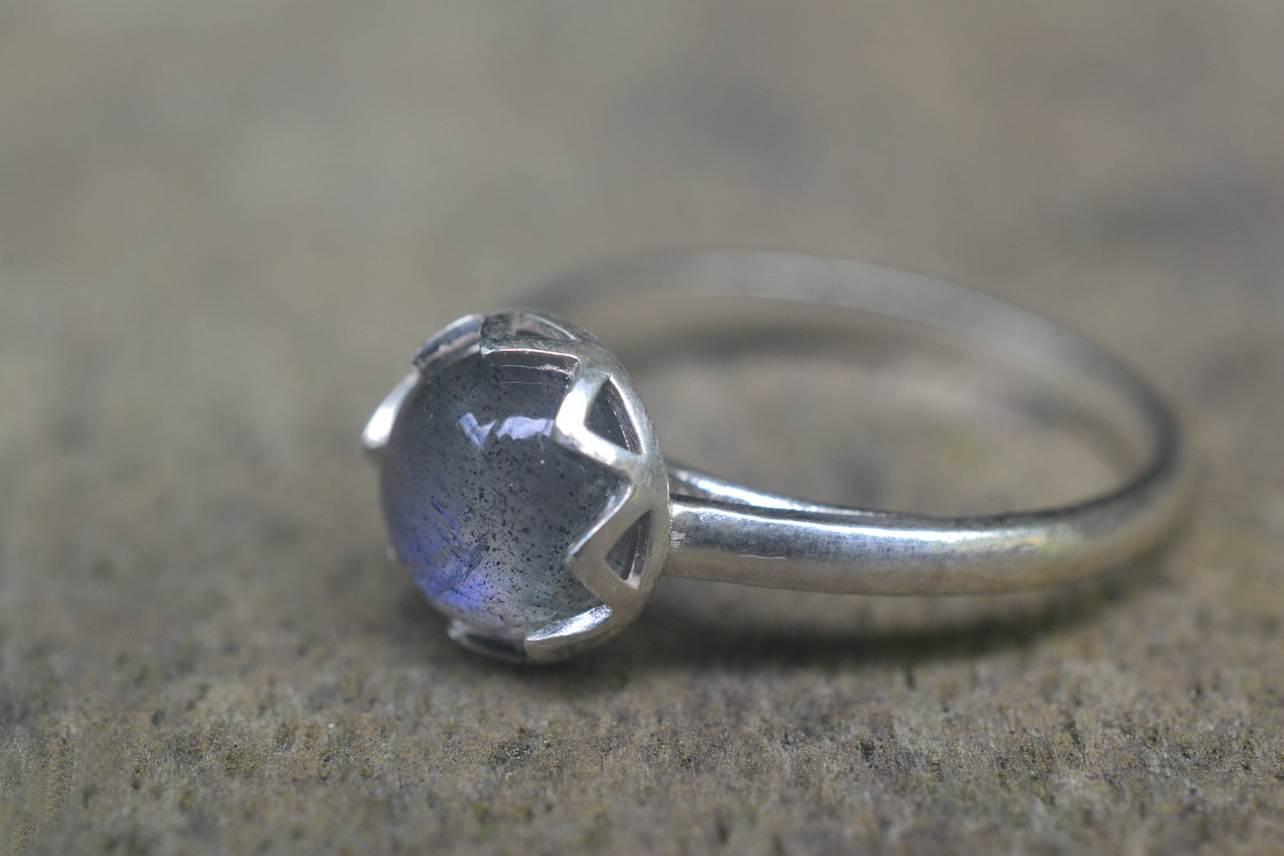 Simple Labradorite Bezel Ring in Silver