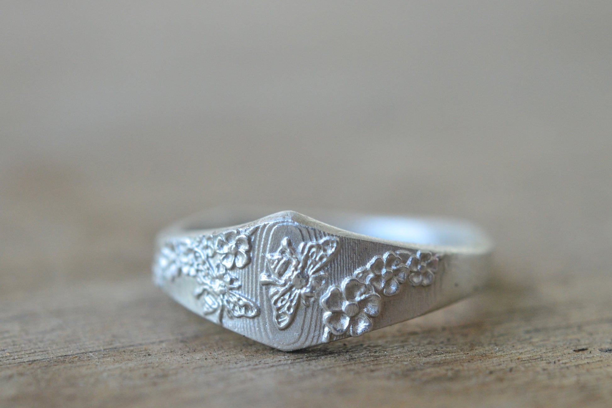 Sterling Silver Flowers & Bee Signet Ring