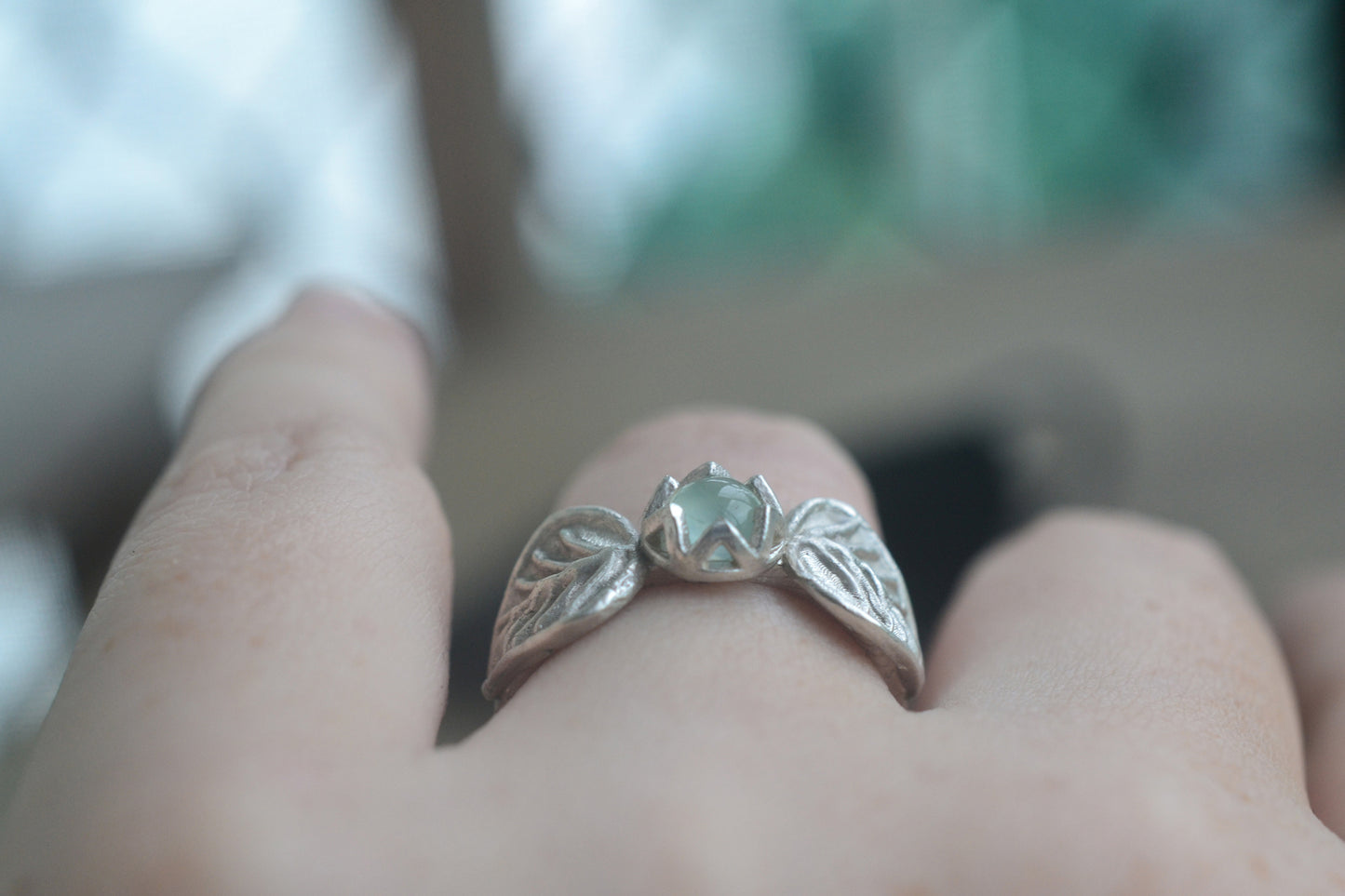 925 Silver Leaf Ring With Prehnite Cabochon
