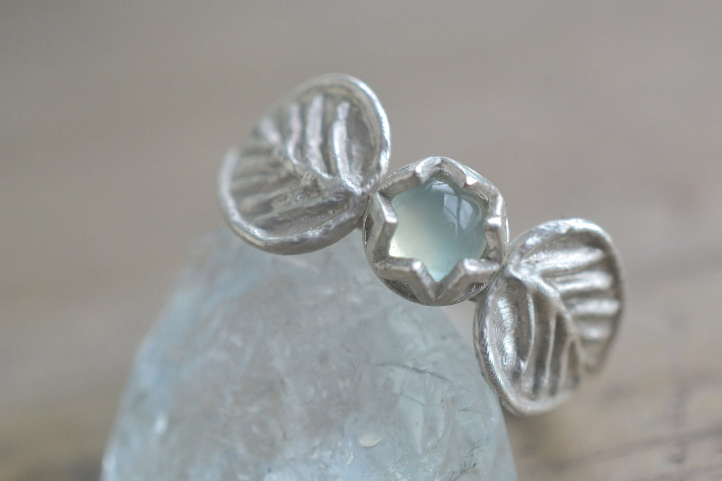 5mm Prehnite Ring With Sterling Leaves